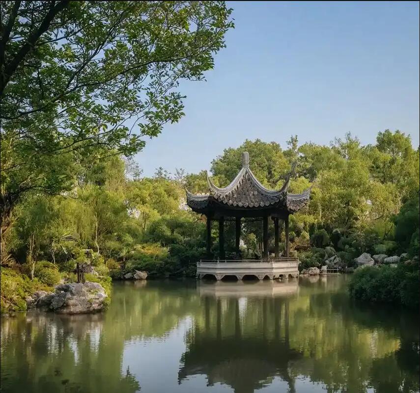 陆丰雨韵土建有限公司